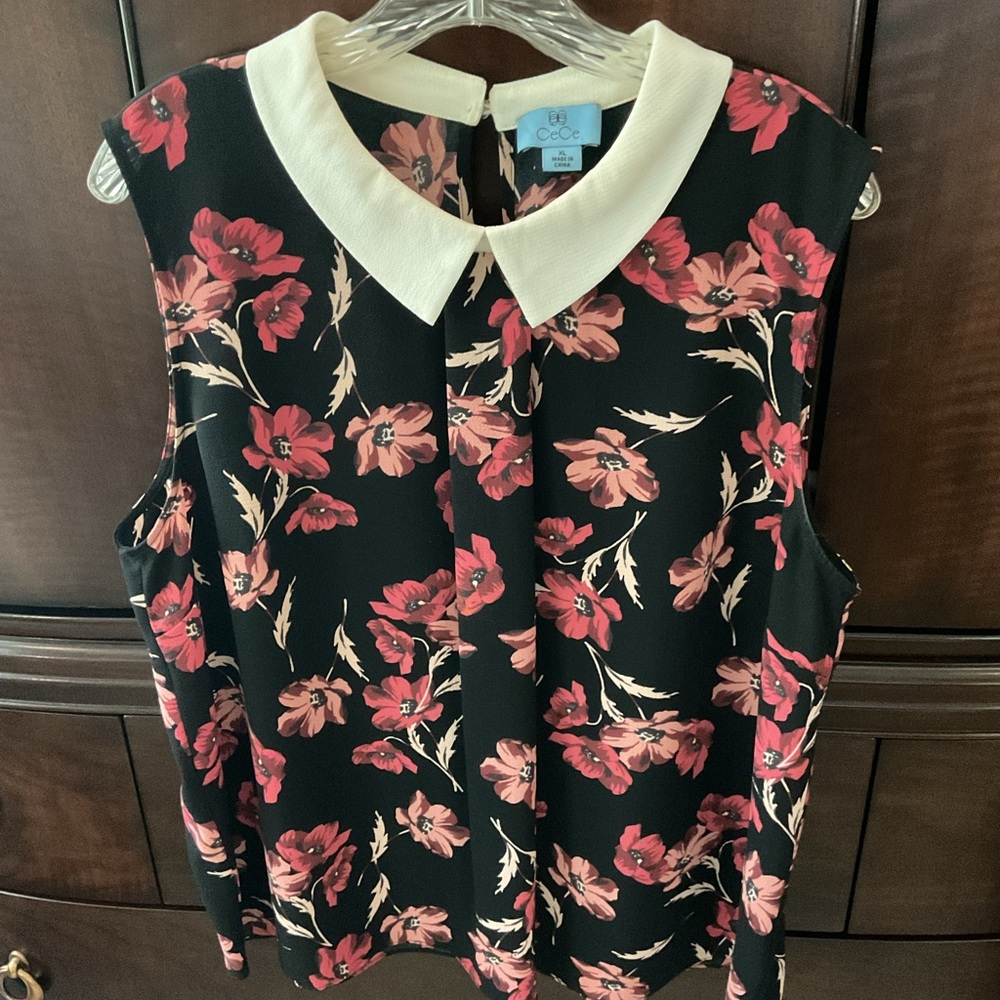 CeCe Black and Red Floral Sleeveless Blouse